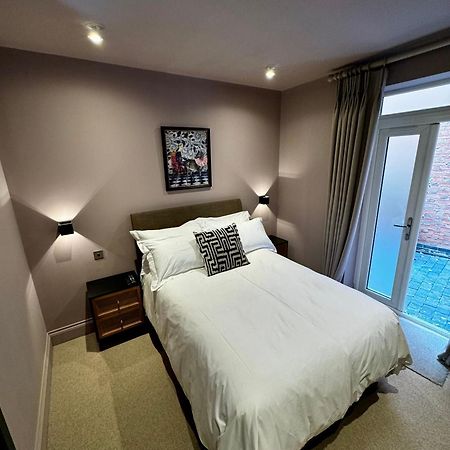 Macbeths Corner High End Luxury Apartment In Centre With Parking Стратфорд-апон-Эйвон Экстерьер фото
