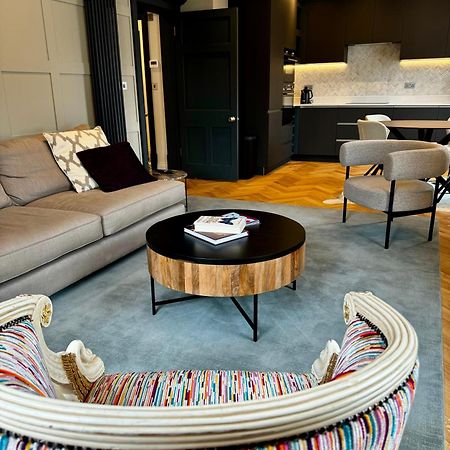 Macbeths Corner High End Luxury Apartment In Centre With Parking Стратфорд-апон-Эйвон Экстерьер фото
