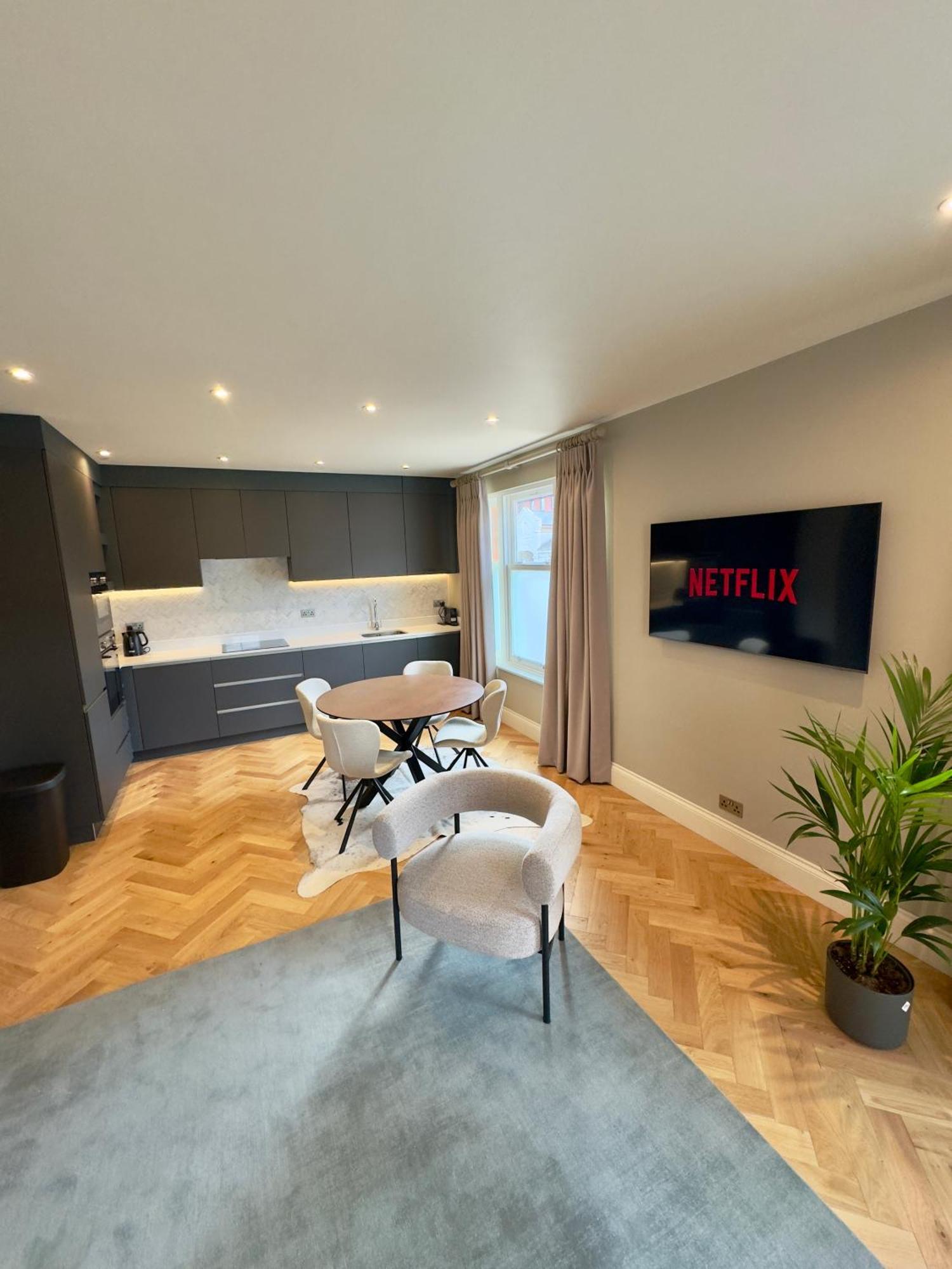 Macbeths Corner High End Luxury Apartment In Centre With Parking Стратфорд-апон-Эйвон Экстерьер фото