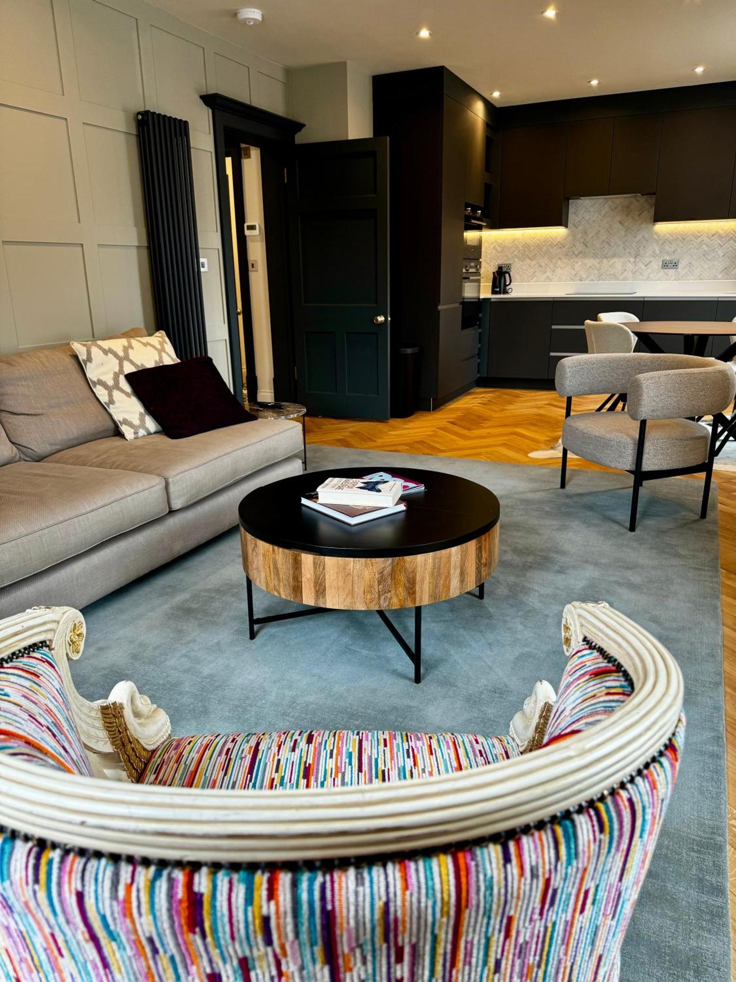 Macbeths Corner High End Luxury Apartment In Centre With Parking Стратфорд-апон-Эйвон Экстерьер фото