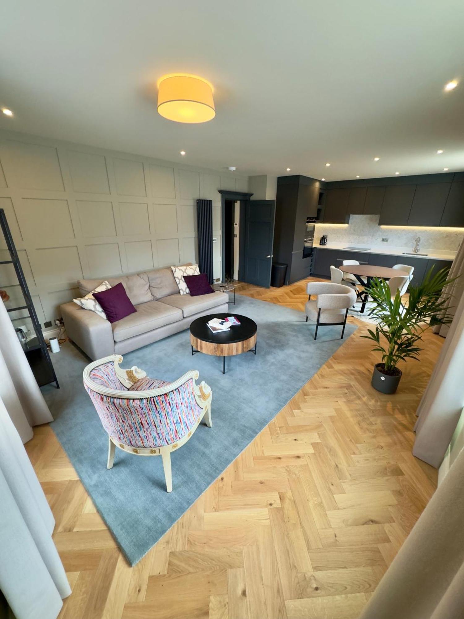 Macbeths Corner High End Luxury Apartment In Centre With Parking Стратфорд-апон-Эйвон Экстерьер фото